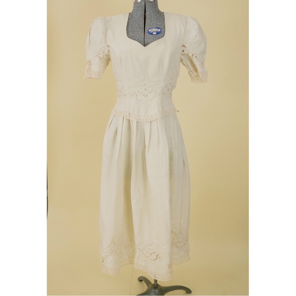 Nancy Johnson Vintage Linen Cream Basque Waist Crochet Maxi Dress
